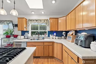 27229 217th Pl SE, Maple Valley, WA 98038 - Photo 19