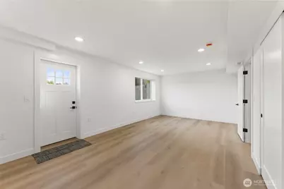 12215 SE 35th Street, Bellevue, WA 98006 - Photo 33