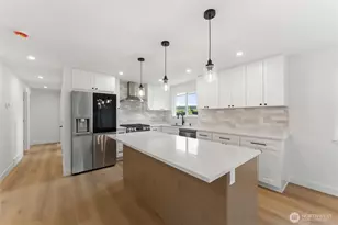 12215 SE 35th St, Bellevue, WA 98006 - Photo 19