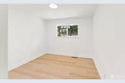 12215 SE 35th Street, Bellevue, WA 98006 - Photo 27
