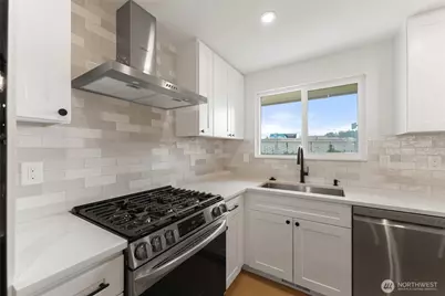 12215 SE 35th Street, Bellevue, WA 98006 - Photo 21
