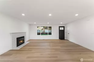 12215 SE 35th St, Bellevue, WA 98006 - Photo 23