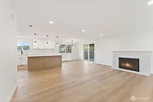 12215 SE 35th St, Bellevue, WA 98006 - Photo 11