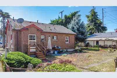 303 3rd Street NE, Yelm, WA 98597 - Photo 3