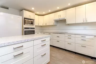 4751 S 172nd Place, SeaTac, WA 98188 - Photo 11
