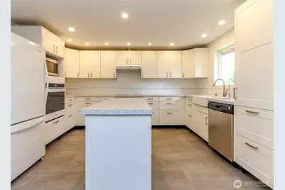 4751 S 172nd Place, SeaTac, WA 98188 - Photo 9
