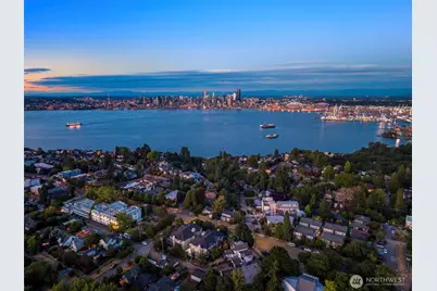 1914 D Ferry Avenue SW, Seattle, WA 98116 - Photo 3
