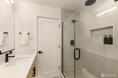 1914 D Ferry Avenue SW, Seattle, WA 98116 - Photo 27