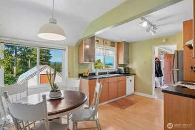 215 Farragut Ave, Port Orchard, WA 98366 - Photo 17