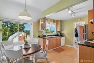 215 Farragut Ave, Port Orchard, WA 98366 - Photo 17