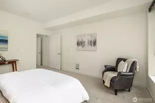 300 110th Ave NE, Bellevue, WA 98004 - Photo 17