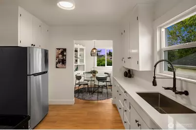 312 NW 88th Street, Seattle, WA 98117 - Photo 11