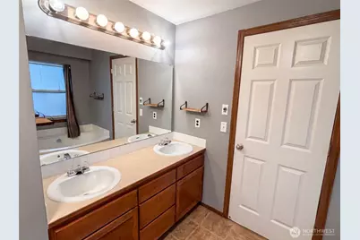 4919 106th Street NE, Marysville, WA 98270 - Photo 29