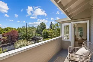 938 18th Ave E, Seattle, WA 98112 - Photo 17