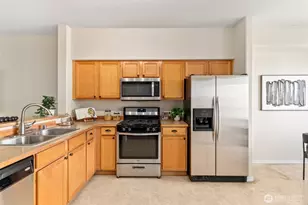 14915 38th Dr SE, Bothell, WA 98012 - Photo 3