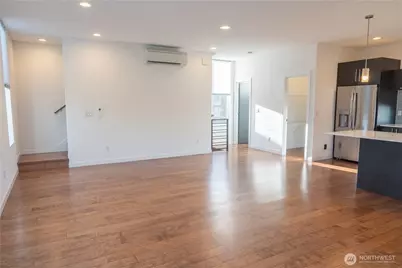2614 SW Genesee Street, Seattle, WA 98126 - Photo 5