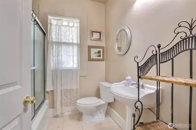 916 23rd Avenue S, Seattle, WA 98144 - Photo 9