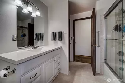7085 Thebes Street NE, Bremerton, WA 98311 - Photo 19