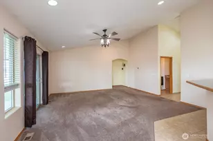211 E Inglewood Dr, Moses Lake, WA 98837 - Photo 13