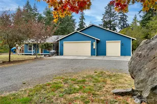 2033 Navy Ln, Oak Harbor, WA 98277 - Photo 1