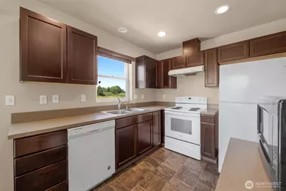 7515 100th Street NE #A, Marysville, WA 98270 - Photo 3