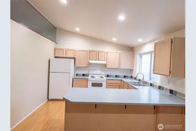 12531 81st Place NE, Kirkland, WA 98034 - Photo 7