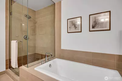 10650 NE 9th Place #5208, Bellevue, WA 98004 - Photo 21