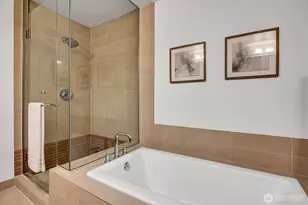 10650 NE 9th Pl, Bellevue, WA 98004 - Photo 21