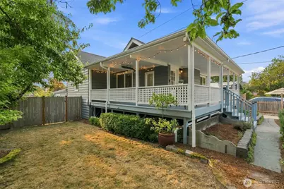 8121 11th Avenue SW, Seattle, WA 98106 - Photo 1