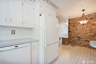 1207 Spruce St, Longview, WA 98632 - Photo 9