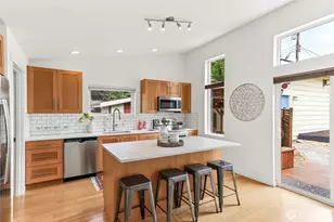 8820 24th Ave SW, Seattle, WA 98106 - Photo 9