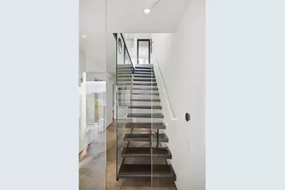 812 E Blaine St, Seattle, WA 98102 - Photo 33