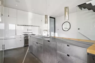 812 E Blaine St, Seattle, WA 98102 - Photo 13