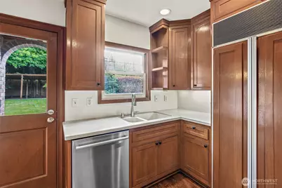 4208 51st Avenue NE, Seattle, WA 98105 - Photo 11