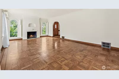 4208 51st Avenue NE, Seattle, WA 98105 - Photo 3