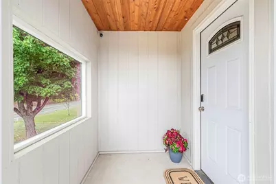 1404 NW Kerron St, Winlock, WA 98596 - Photo 5