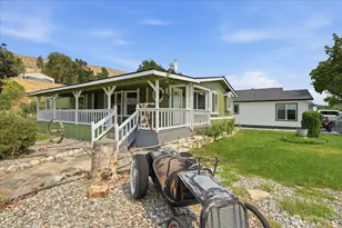 634 Warren Ave W, Pateros, WA 98846 - Photo 35