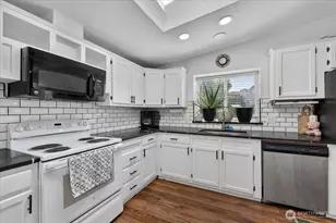634 Warren Ave W, Pateros, WA 98846 - Photo 15