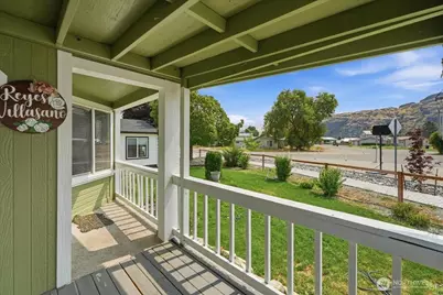 634 Warren Avenue W, Pateros, WA 98846 - Photo 9