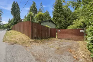 2469 Northlake Way NW, Bremerton, WA 98312 - Photo 3
