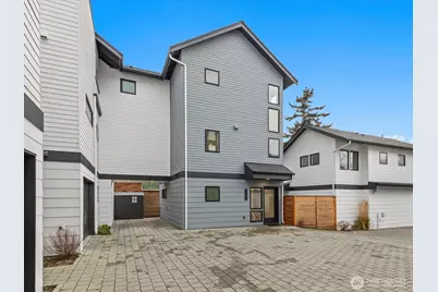 3239 61st Avenue SW #B, Seattle, WA 98116 - Photo 11