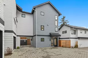 3239 61st Ave SW, Seattle, WA 98116 - Photo 11