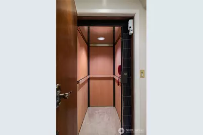 6669 N NE Windermere Road, Seattle, WA 98115 - Photo 27