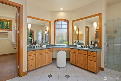 6563 170th Place SE, Bellevue, WA 98006 - Photo 19