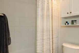2929 1st Ave, Seattle, WA 98121 - Photo 17