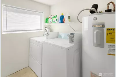 7103 Linden Avenue N #1-5, Seattle, WA 98103 - Photo 9