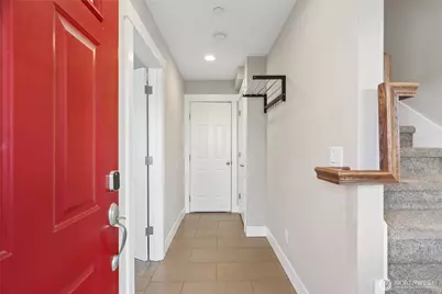 14403 34th Lane S, Tukwila, WA 98168 - Photo 3