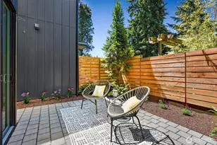 527 NE 89th St, Seattle, WA 98115 - Photo 25