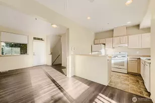 9014 E Main St, Bonney Lake, WA 98391 - Photo 19