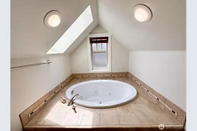 1553 58th Street, Seattle, WA 98107 - Photo 9